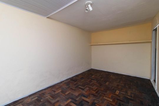 Sala de casa para alugar com 2 quartos, 80m² em Santo Antônio, Porto Alegre