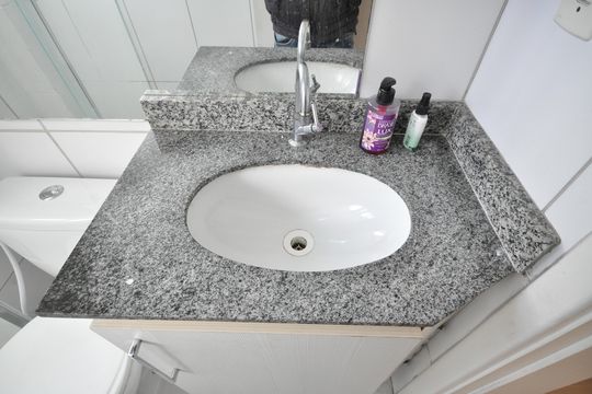 Banheiro de apartamento para alugar com 2 quartos, 50m² em Parque Novo Mundo, São Paulo