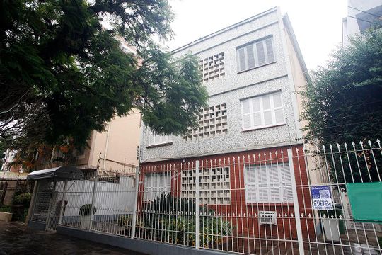 Fachada de apartamento à venda com 2 quartos, 45m² em Menino Deus, Porto Alegre