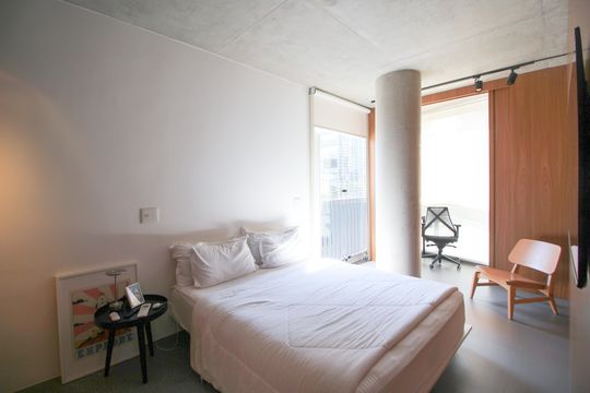 Suíte de apartamento à venda com 1 quarto, 70m² em Vila Nova Conceição, São Paulo