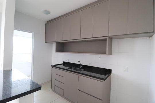 Cozinha de apartamento para alugar com 2 quartos, 60m² em Presidente Roosevelt, Uberlândia