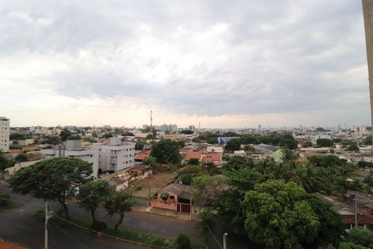 Vista Quarto 1 de apartamento para alugar com 2 quartos, 60m² em Presidente Roosevelt, Uberlândia