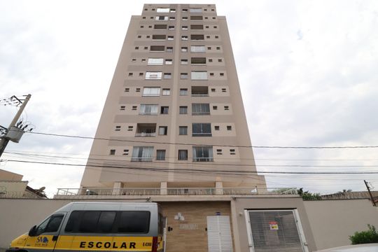 Fachada de apartamento para alugar com 2 quartos, 60m² em Presidente Roosevelt, Uberlândia