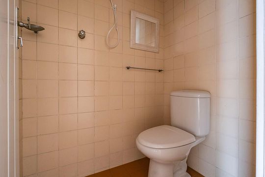 Quintal - Banheiro de Serviço de casa de condomínio para alugar com 2 quartos, 110m² em Paraíso, São Paulo