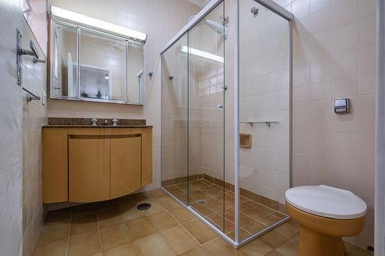 Banheiro Social de casa de condomínio para alugar com 2 quartos, 110m² em Paraíso, São Paulo