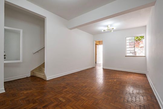 Sala de casa de condomínio para alugar com 2 quartos, 110m² em Paraíso, São Paulo