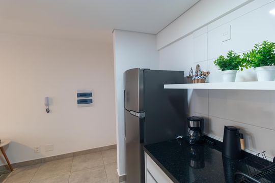 Cozinha de kitnet/studio para alugar com 1 quarto, 43m² em Centro, Campinas