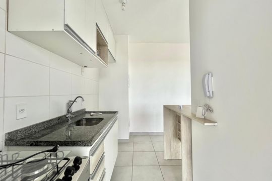 Cozinha de apartamento à venda com 3 quartos, 56m² em Vila Paulista, São Paulo