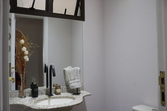 Lavabo de apartamento para alugar com 4 quartos, 160m² em Perdizes, São Paulo