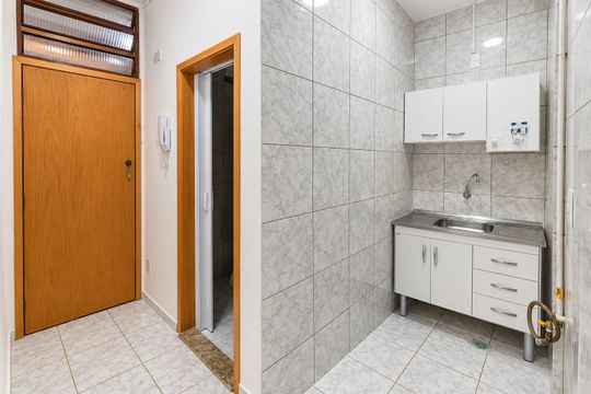Cozinha de kitnet/studio para alugar com 1 quarto, 31m² em Bela Vista, São Paulo