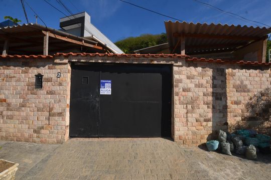 Fachada de casa para alugar com 1 quarto, 50m² em Jardim Sulacap, Rio de Janeiro