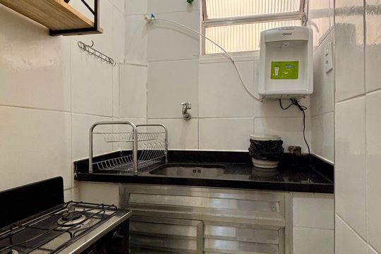 Cozinha de kitnet/studio para alugar com 1 quarto, 28m² em Copacabana, Rio de Janeiro