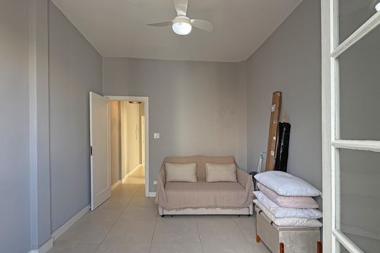 Quarto de apartamento para alugar com 1 quarto, 35m² em Boqueirão, Santos