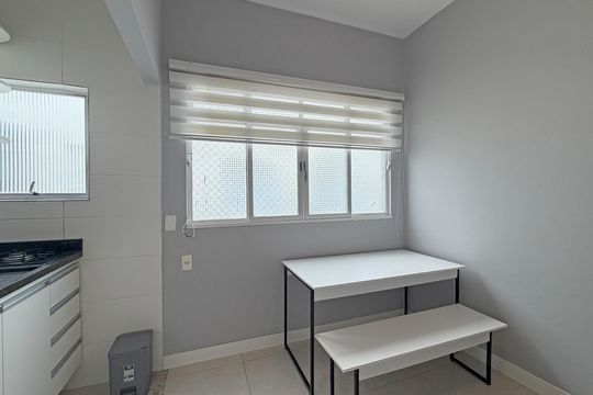 Sala de apartamento para alugar com 1 quarto, 35m² em Boqueirão, Santos