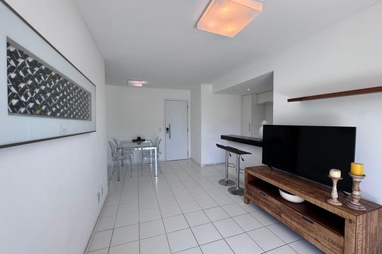 Sala de apartamento à venda com 2 quartos, 68m² em Recreio dos Bandeirantes, Rio de Janeiro