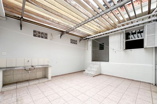 Quintal de casa para alugar com 2 quartos, 182m² em Jardim do Mar, São Bernardo do Campo