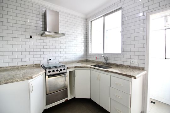Cozinha de apartamento à venda com 2 quartos, 64m² em Vila Buenos Aires, São Paulo