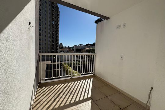 Varanda de apartamento para alugar com 2 quartos, 58m² em Quitaúna, Osasco