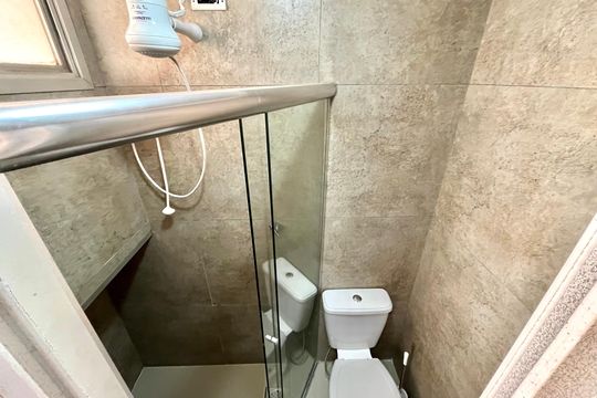 Banheiro de serviço de apartamento para alugar com 2 quartos, 62m² em Vila da Saúde, São Paulo