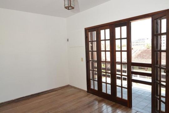 Casa à venda com 4 quartos, 315m² em Vila Valqueire, Rio de Janeiro
