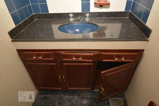 Casa à venda com 4 quartos, 315m² em Vila Valqueire, Rio de Janeiro