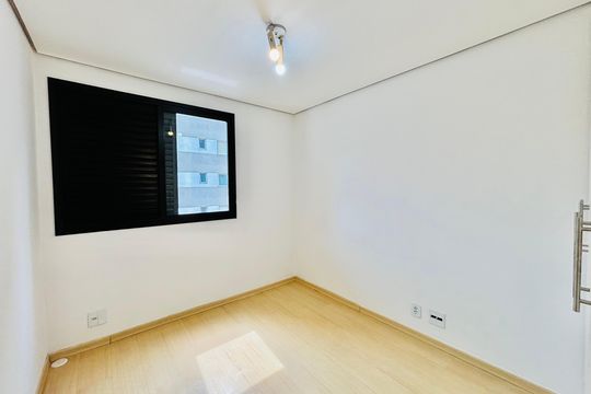 Quarto 2 de apartamento para alugar com 2 quartos, 63m² em Alphaville Industrial, Barueri