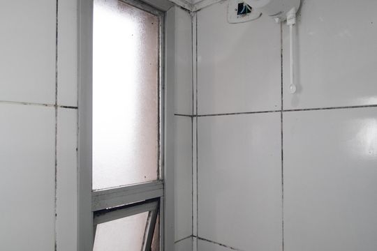 Banheiro  de apartamento para alugar com 1 quarto, 50m² em Vila Paiva, São Paulo