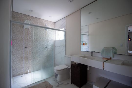 Banheiro da Suíte de casa para alugar com 4 quartos, 272m² em Vila Florinda, Sorocaba
