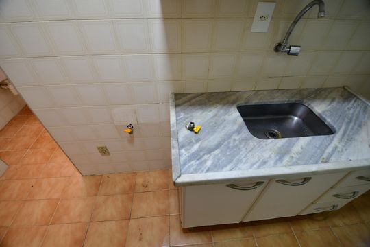 Cozinha de apartamento para alugar com 1 quarto, 48m² em Centro, Campinas