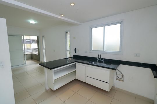 Cozinha de apartamento para alugar com 1 quarto, 70m² em Jardim Sílvia, Santo André