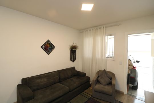 Casa de Condomínio para alugar com 3 quartos, 92m² em Vila Antonieta, São Paulo