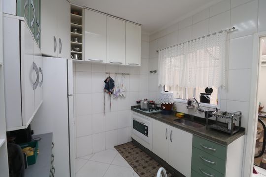 Cozinha de casa de condomínio para alugar com 3 quartos, 92m² em Vila Antonieta, São Paulo