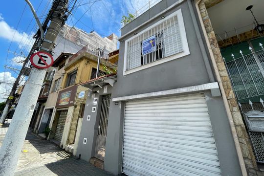 Fachada de casa à venda com 4 quartos, 200m² em Santana, São Paulo