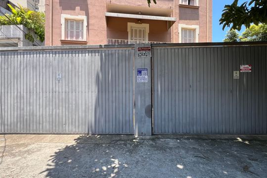 Placa de apartamento à venda com 2 quartos, 80m² em Jardim Paulistano, São Paulo