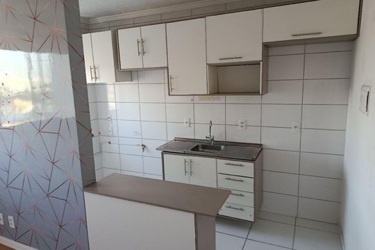 Cozinha de apartamento para alugar com 2 quartos, 42m² em Vila Guilherme, São Paulo