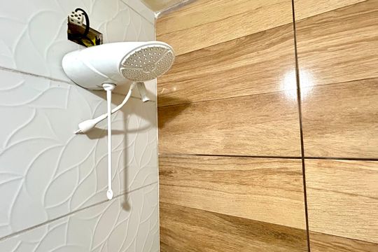 Banheiro de kitnet/studio para alugar com 1 quarto, 55m² em Vila Rosália, Guarulhos