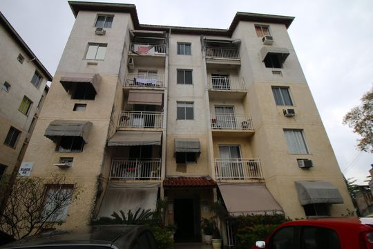 Fachada do bloco de apartamento à venda com 3 quartos, 52m² em Parada de Lucas, Rio de Janeiro