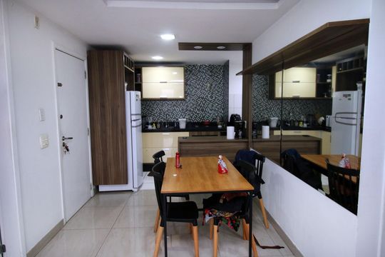 Sala de apartamento à venda com 3 quartos, 52m² em Parada de Lucas, Rio de Janeiro