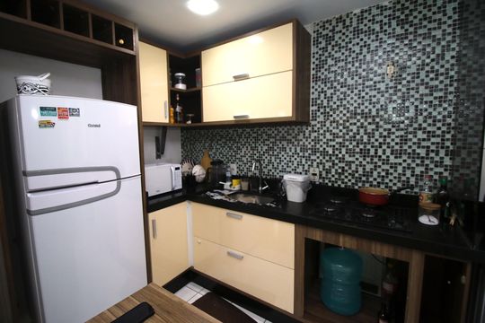Cozinha de apartamento à venda com 3 quartos, 52m² em Parada de Lucas, Rio de Janeiro