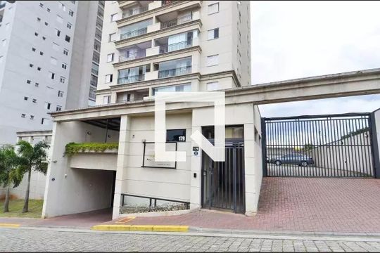 Fachada e portaria de apartamento para alugar com 3 quartos, 73m² em Ponte Grande, Guarulhos