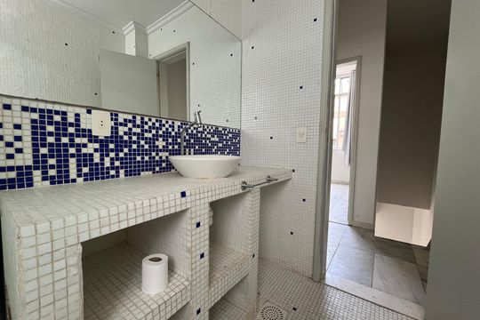 Banheiro 1 de apartamento para alugar com 2 quartos, 170m² em Barra da Tijuca, Rio de Janeiro