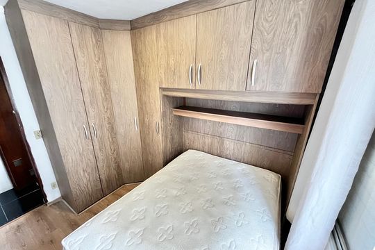 Quarto 2 de apartamento para alugar com 2 quartos, 50m² em Vila Dionisia, São Paulo