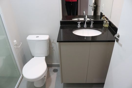 Banheiro de apartamento para alugar com 1 quarto, 34m² em Perdizes, São Paulo