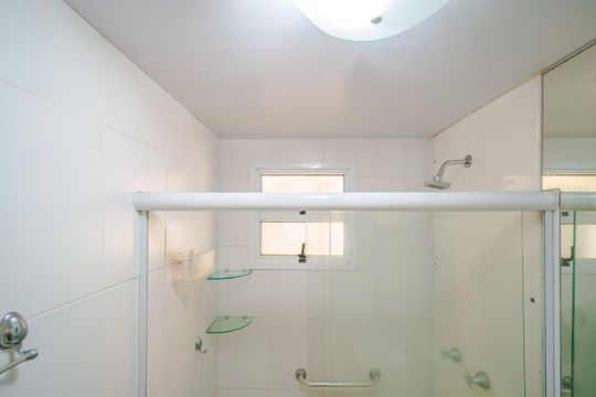 Banheiro 2 de apartamento para alugar com 3 quartos, 72m² em Rio Pequeno, São Paulo