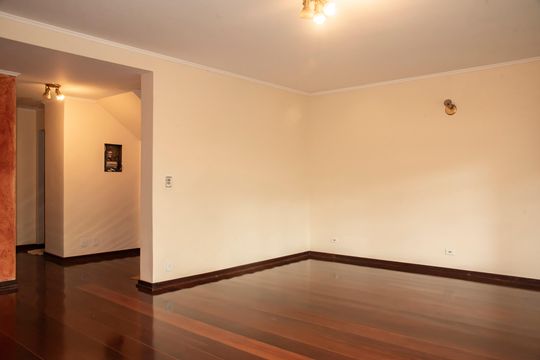 Sala de casa à venda com 3 quartos, 400m² em Chácara Inglesa, São Paulo