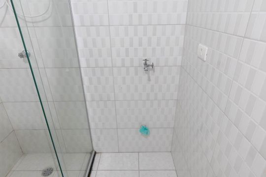 Banheiro de kitnet/studio à venda com 1 quarto, 32m² em Sé, São Paulo