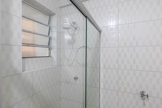 Banheiro de kitnet/studio à venda com 1 quarto, 32m² em Sé, São Paulo
