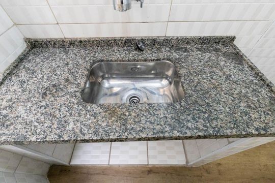 Cozinha de kitnet/studio à venda com 1 quarto, 32m² em Sé, São Paulo