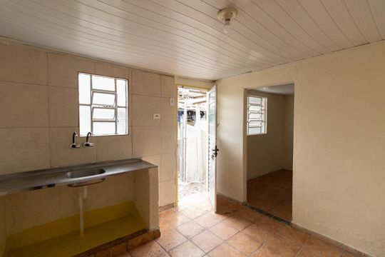 Cozinha de casa para alugar com 1 quarto, 35m² em Parque Boturussu, São Paulo