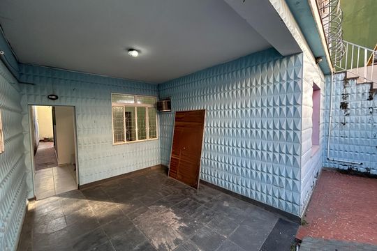 Garagem de casa à venda com 3 quartos, 150m² em Piedade, Rio de Janeiro